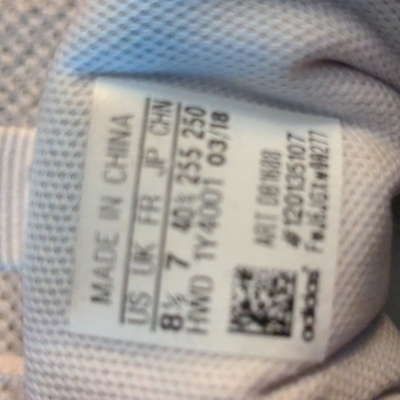 shoes - Picture 4 of 4